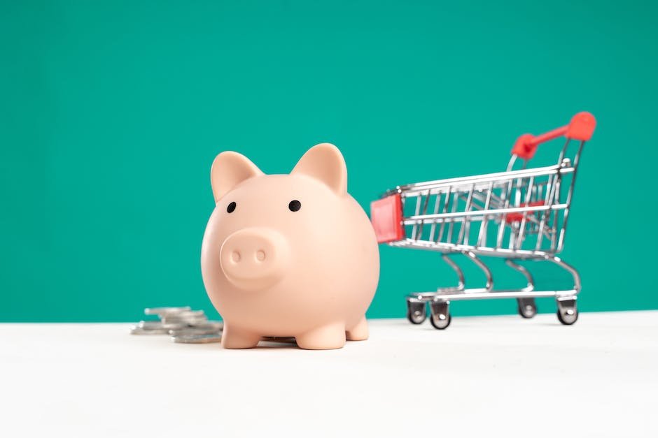 Saving Money on a Tight Budget