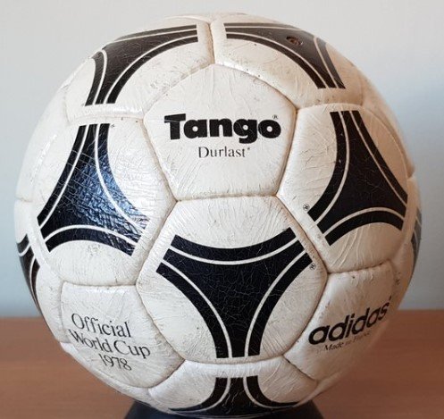 Adidas Tango